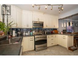 1948 DULUTH CRESCENT - 9