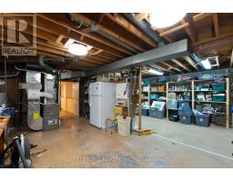 584 KNIGHTS HILL ROAD N - 32
