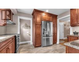 77 SOUTHVIEW CRESCENT - 5
