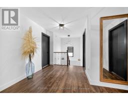 688 CLEARWATER CRESCENT - 24