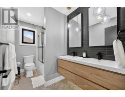 688 CLEARWATER CRESCENT - 28