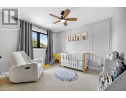 688 CLEARWATER CRESCENT - 29