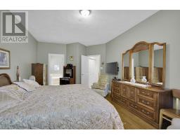 7 - 115 GLENWOOD DRIVE - 28