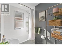 49 RAYWOOD AVENUE - 22