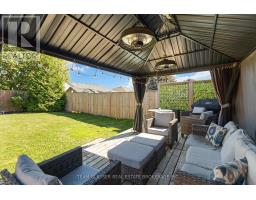 17 CARRIE CRESCENT - 11