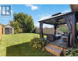 17 CARRIE CRESCENT - 14