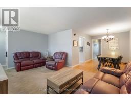 17 CARRIE CRESCENT - 20