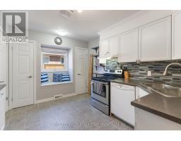 17 CARRIE CRESCENT - 26