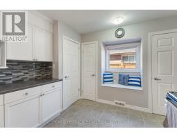17 CARRIE CRESCENT - 27