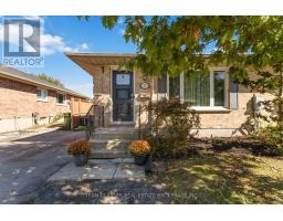 17 CARRIE CRESCENT - 44