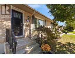 17 CARRIE CRESCENT - 49