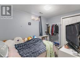 17 CARRIE CRESCENT - 8