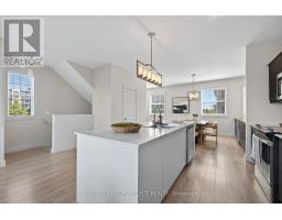 29 - 1040 CORONATION DRIVE - 10