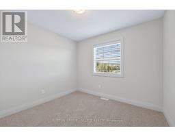 29 - 1040 CORONATION DRIVE - 32