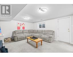 34 STANHOPE CRESCENT - 17
