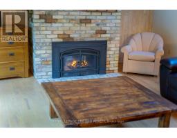 10395 PINETREE DRIVE - 17