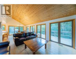 10395 PINETREE DRIVE - 19
