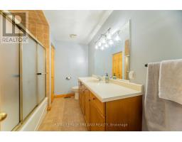 10395 PINETREE DRIVE - 29