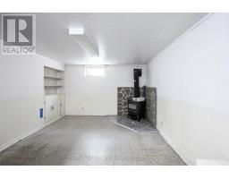 110 LAURENTIAN DRIVE N - 12