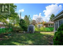 110 LAURENTIAN DRIVE N - 16