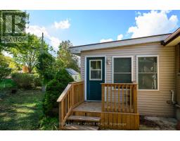 110 LAURENTIAN DRIVE N - 17