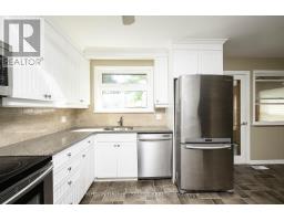 110 LAURENTIAN DRIVE N - 5