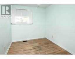 110 LAURENTIAN DRIVE N - 7