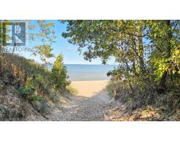 10300 BEACH O PINES ROAD - 37