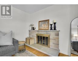 1941 ROYAL CRESCENT - 13
