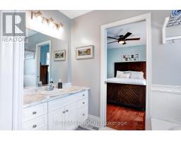 12 HUNTINGTON TERRACE - 19