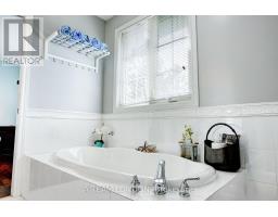 12 HUNTINGTON TERRACE - 20