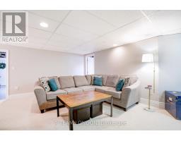 12 HUNTINGTON TERRACE - 27