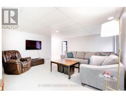 12 HUNTINGTON TERRACE - 28
