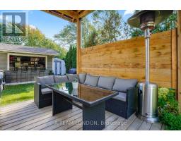 12 HUNTINGTON TERRACE - 38