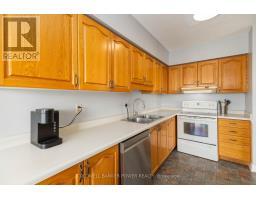 606 - 744 WONDERLAND ROAD S - 16