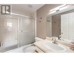 606 - 744 WONDERLAND ROAD S - 27