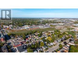 11 FOREST AVENUE - 25