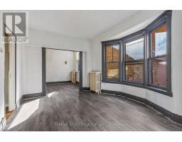 11 FOREST AVENUE - 4