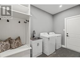 92 QUEEN STREET - 21