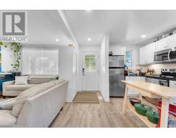 616 GROSVENOR STREET - 2