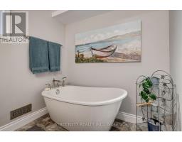 71 GLENBURNIE CRESCENT - 41