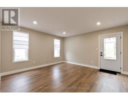 38 ST. ANDREW STREET - 25