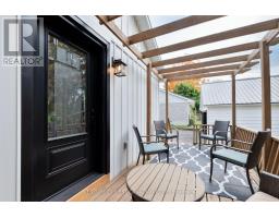 38 ST. ANDREW STREET - 40