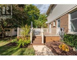 90 MERIDENE CRESCENT W - 42