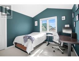43 - 777 APRICOT DRIVE - 25