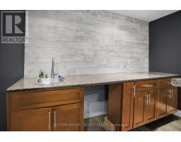 43 - 777 APRICOT DRIVE - 36