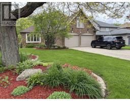 28 SINCLAIR CRESCENT - 1