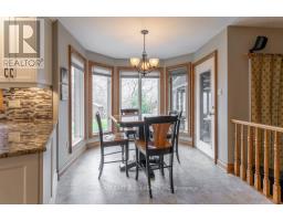 28 SINCLAIR CRESCENT - 11