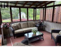 28 SINCLAIR CRESCENT - 14