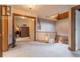 28 SINCLAIR CRESCENT - 16